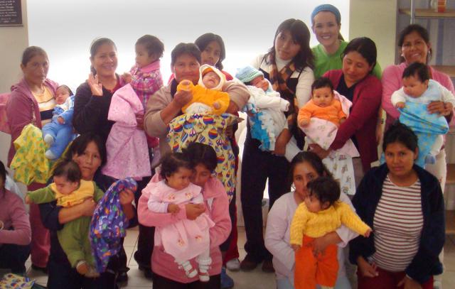 Elizabeth Griggs and women students in Collique, Peru